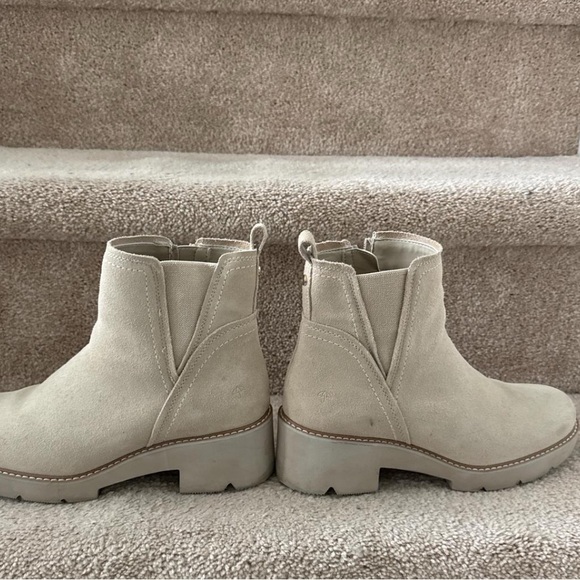 Darry bootie by naturalizer Nude Bootie with heel size 7.5 - Picture 7 of 7